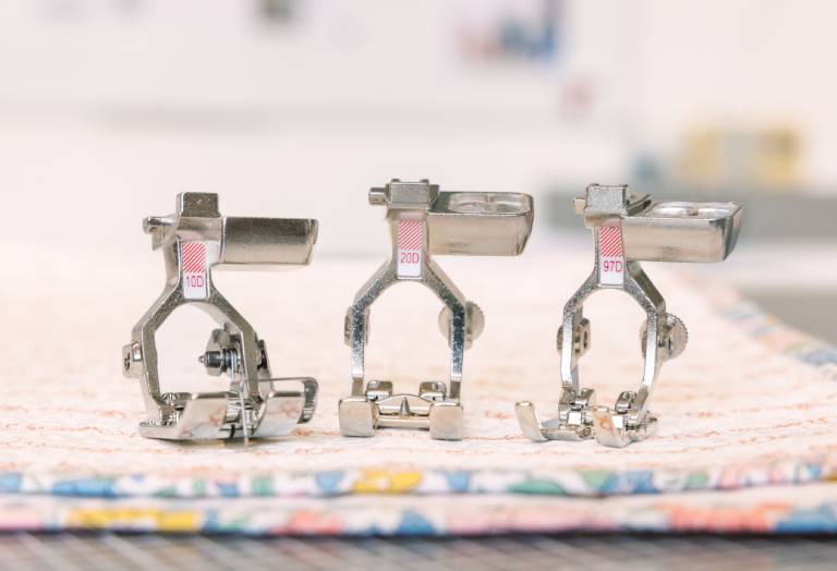 BERNINA 580 Liberty Edition — pieds-de-biche pour tous les types de projets