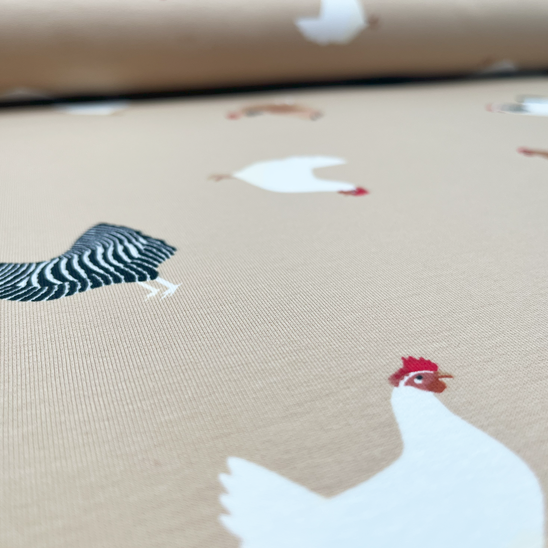Tissu French Terry Motif Poules et Ferme Champêtre