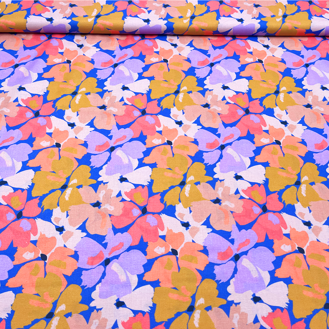 Tissu Liberty Moderne – Grandes Fleurs Multicolores sur Fond Bleu Vif