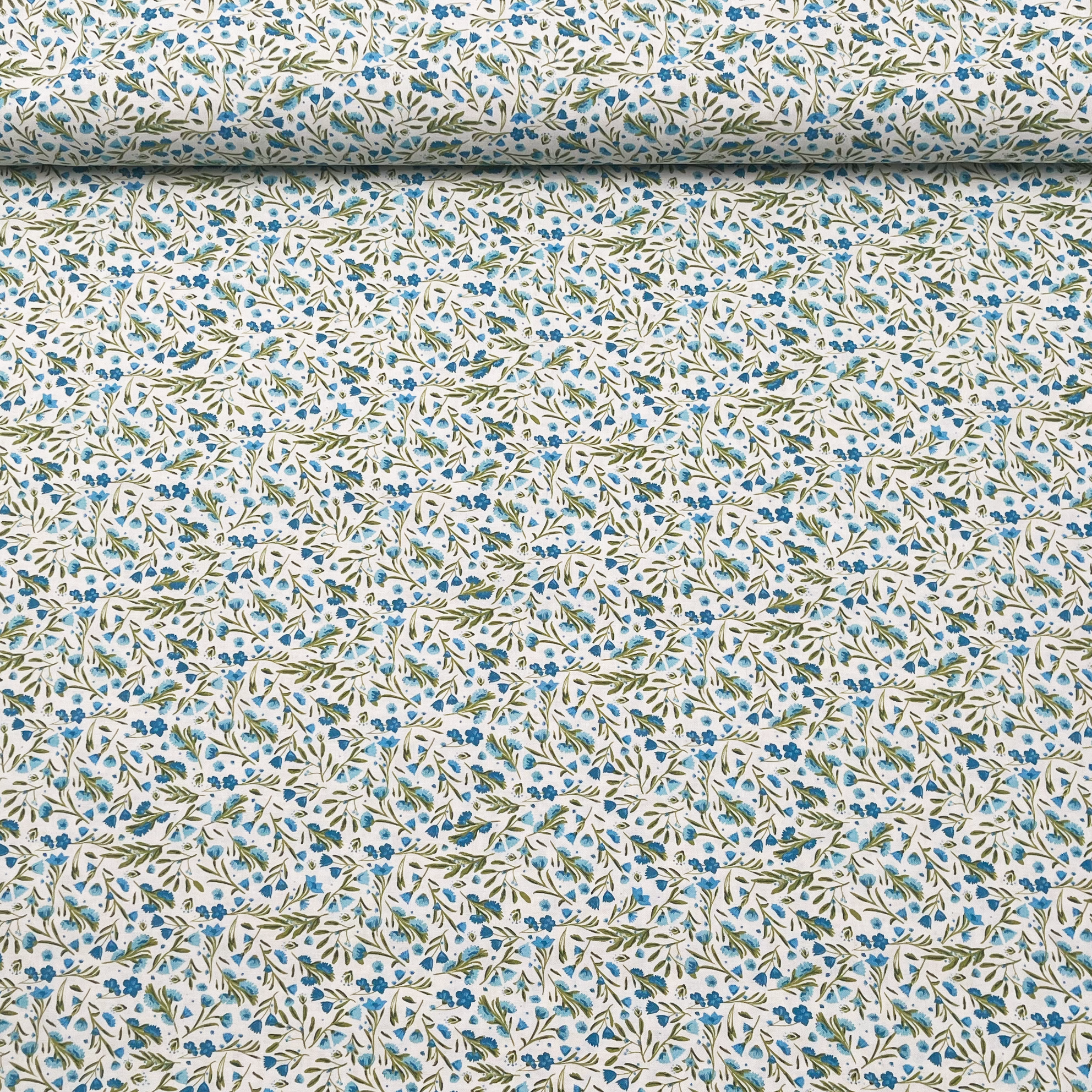 Tissu Popeline de coton fleurs de champs bleues