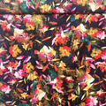 Tissu Viscose Élégant – Fleurs Vives sur Fond Noir