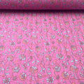 Tissu matelassé double face rose à fleurs rouges – Élégance et Confort
