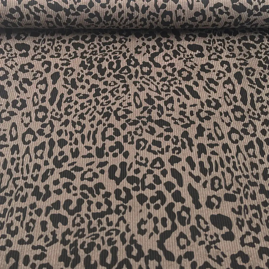 Tissu velours imprimé léopard beige et noir