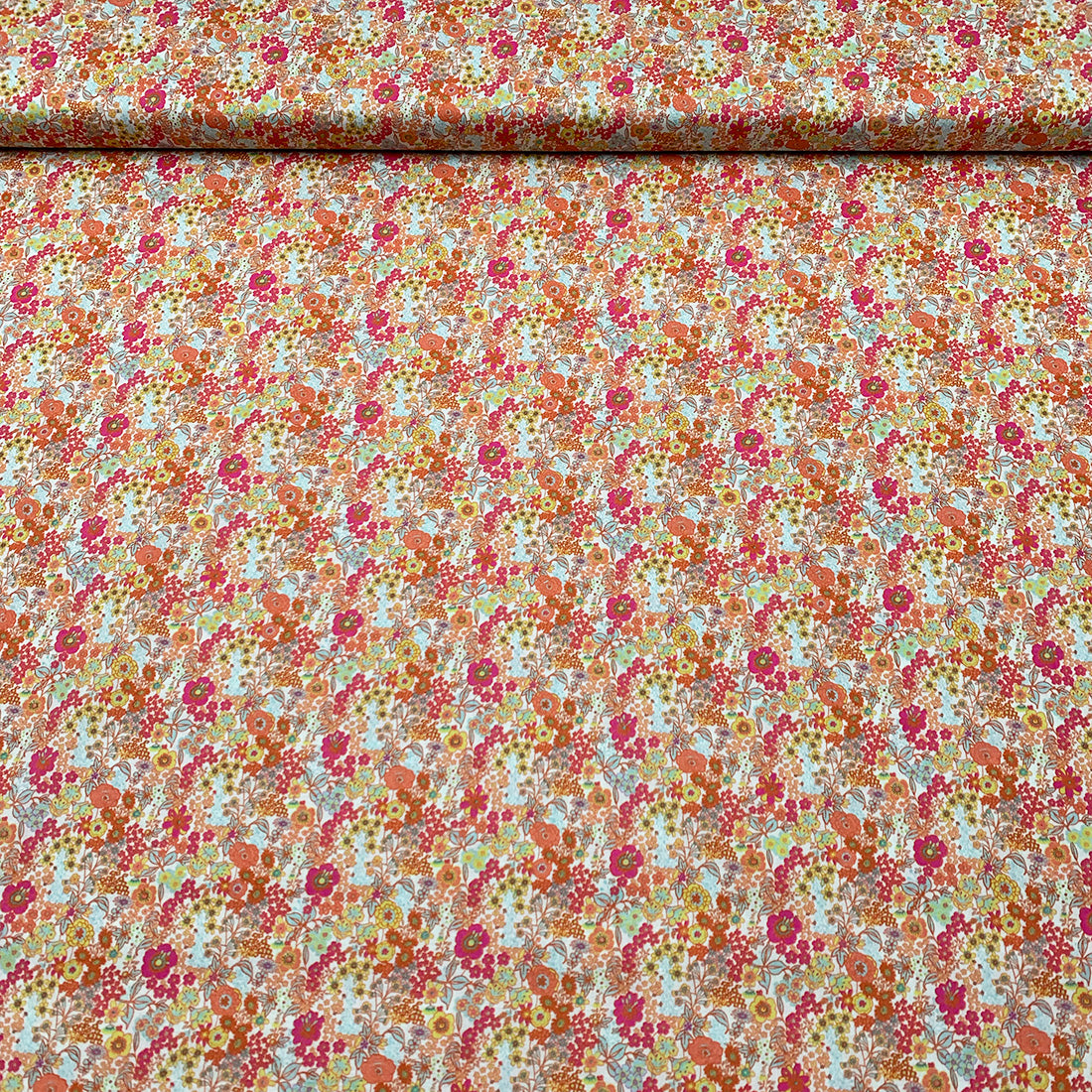 ctn_suisse_Fleurs_rouge_multicolore