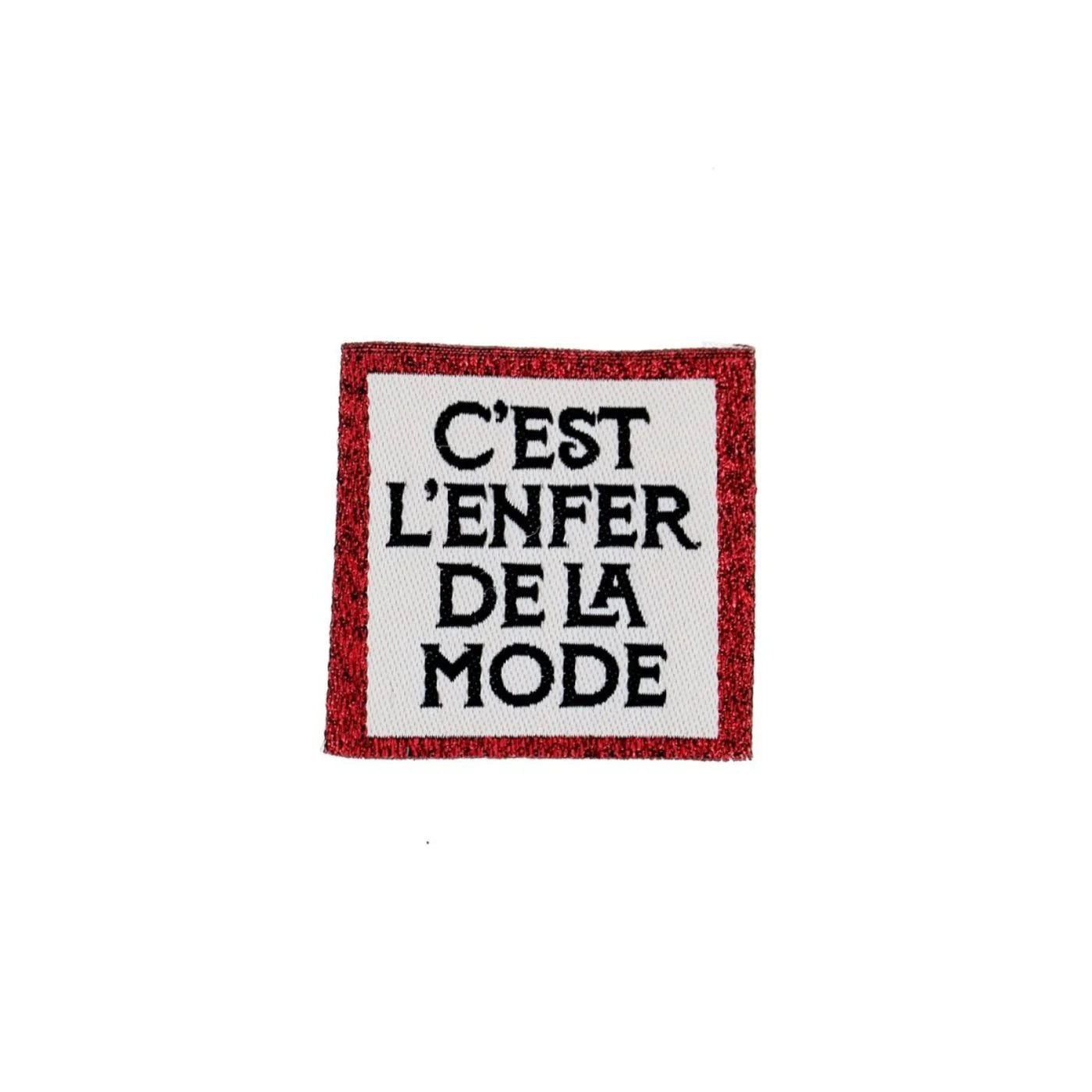 Étiquette - C'est l'enfer de la mode
