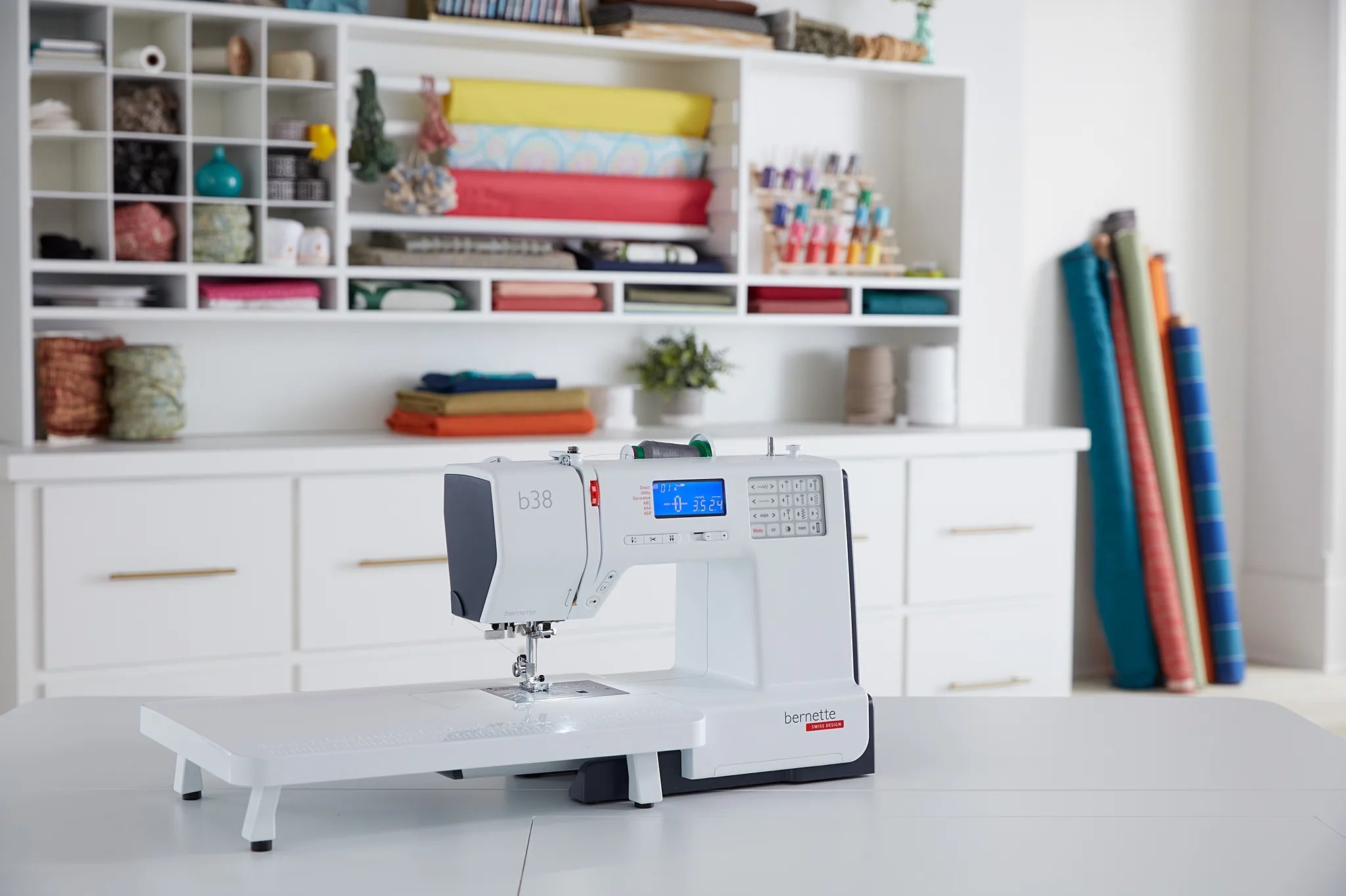 Machine à coudre bernette 35 — en couture, en situation