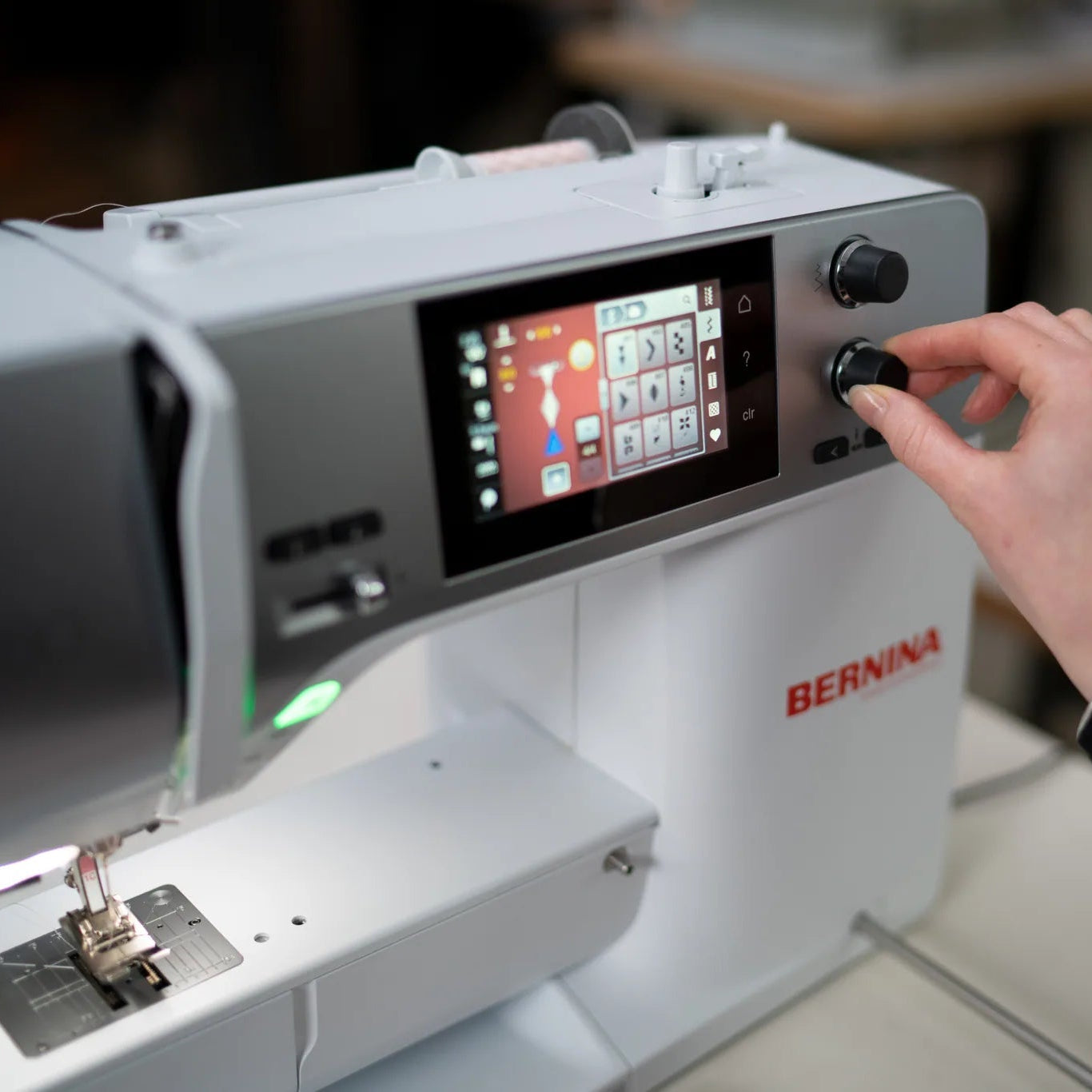 Machine à coudre BERNINA 480 — projet Yvonne Reichmuth