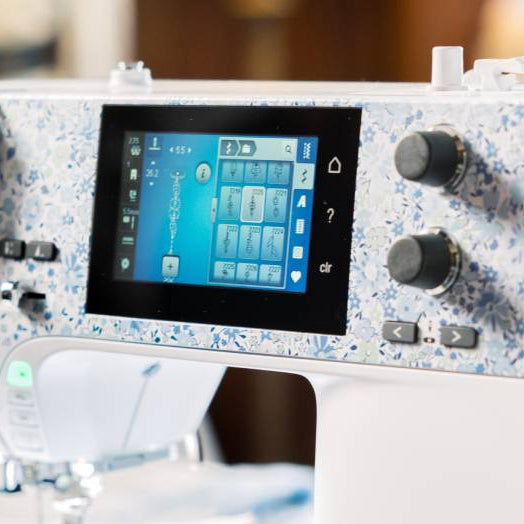 BERNINA 495 Liberty Edition — fonctionnement intuitif de l'écran tactile