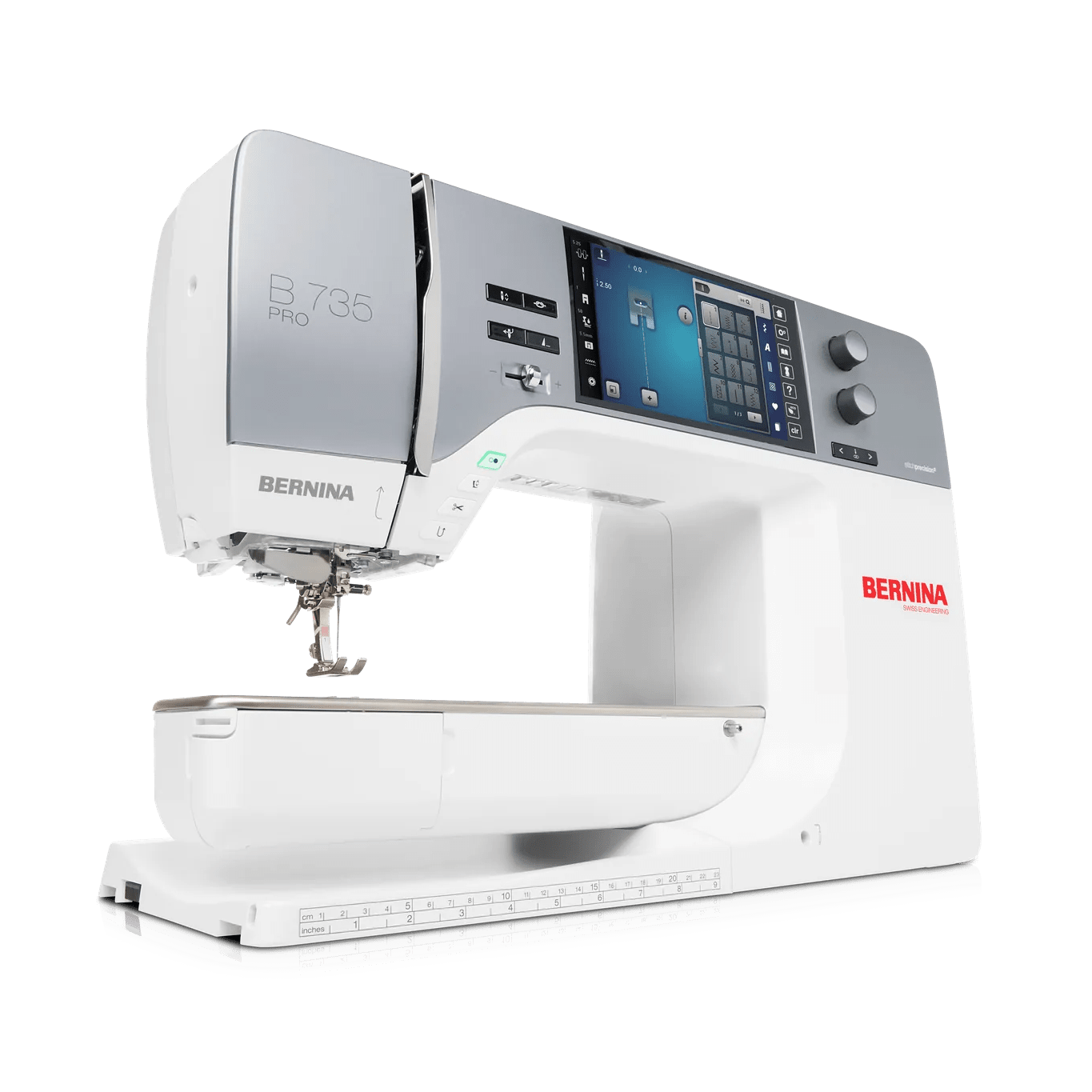 Machine à coudre et à broder BERNINA 735 PRO — en fonctionnement