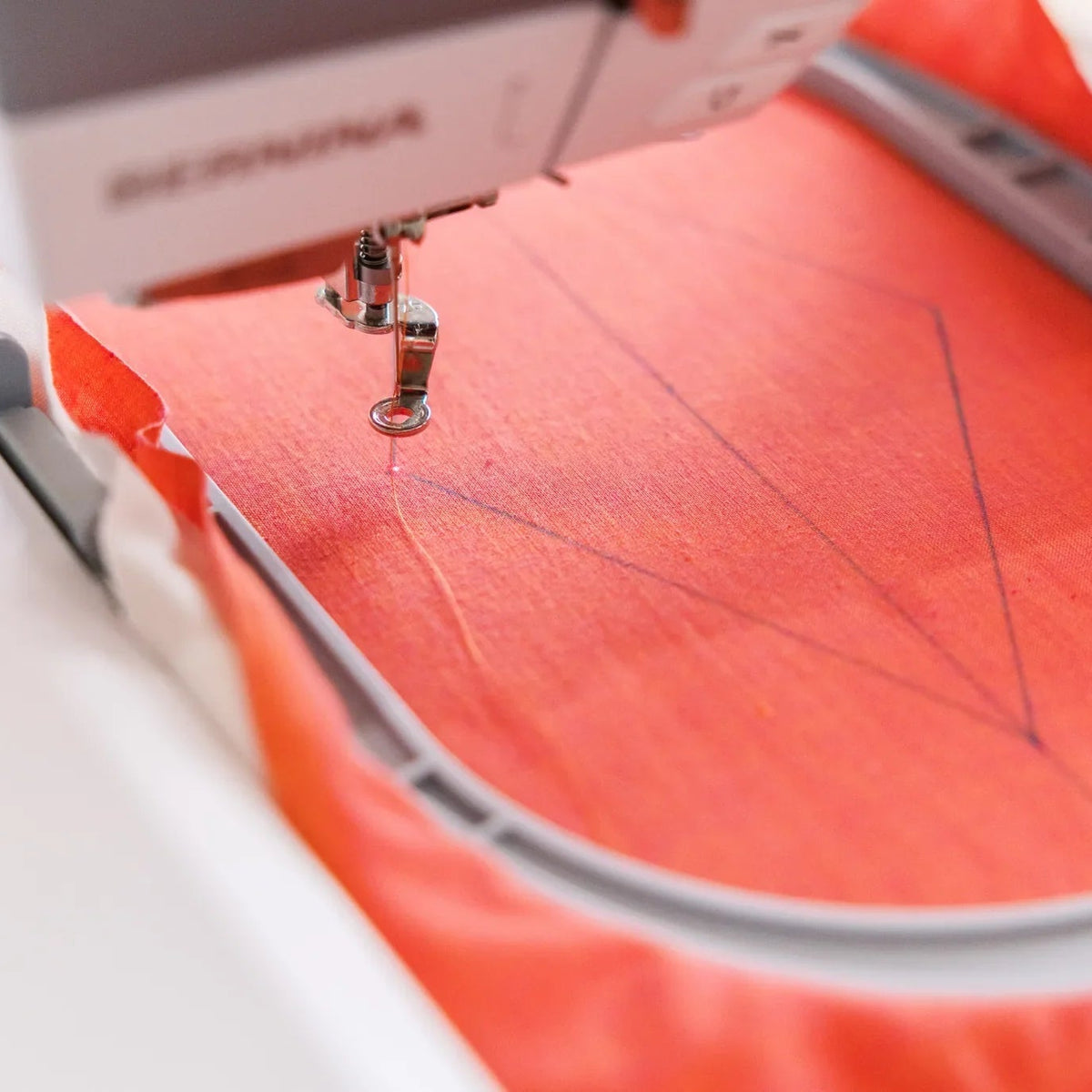 Machine à coudre et à broder BERNINA 770 QE PRO — en situation, atelier de quilting