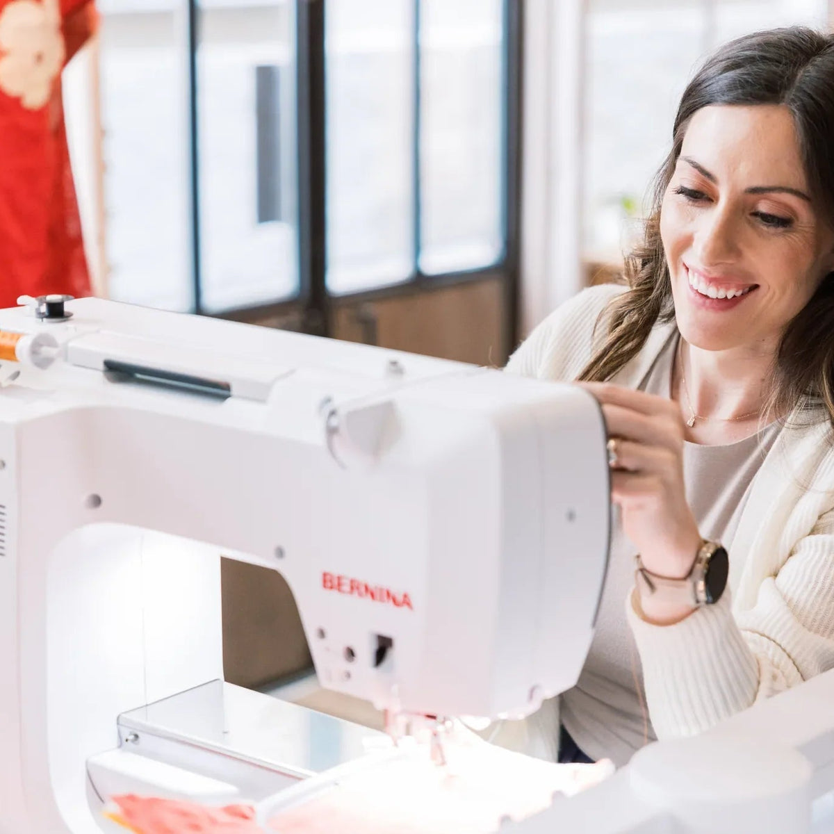 Machine à coudre et à broder BERNINA 770 QE PRO — en situation, atelier de quilting