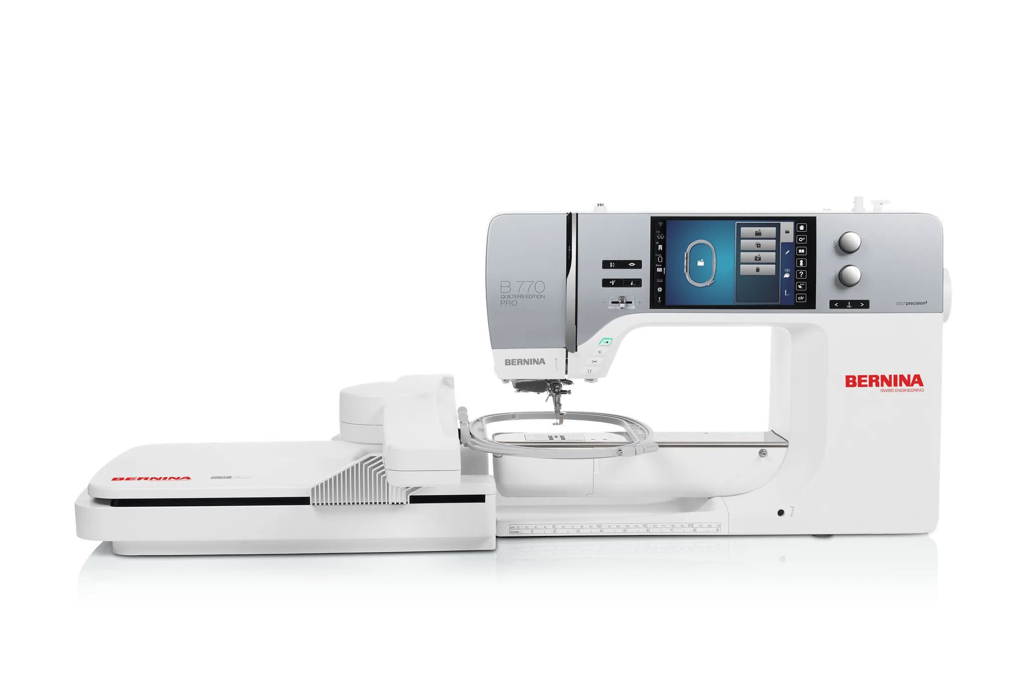 Machine à coudre et à broder BERNINA 770 QE PRO — vue de face, cadrage carré