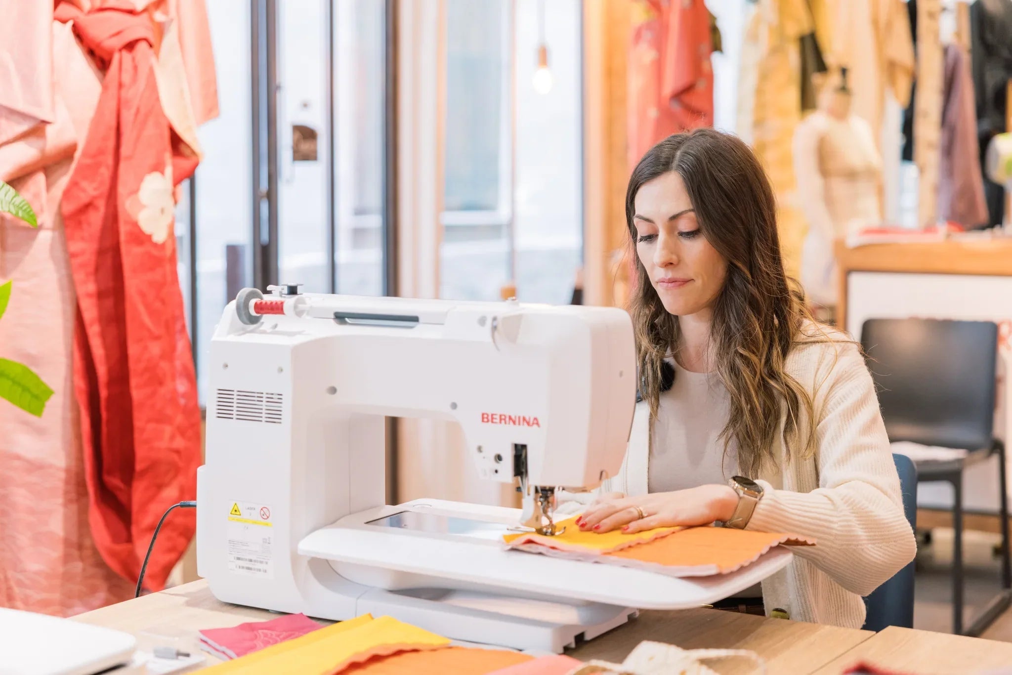 Machine à coudre et à broder BERNINA 770 QE PRO — en situation, atelier de quilting
