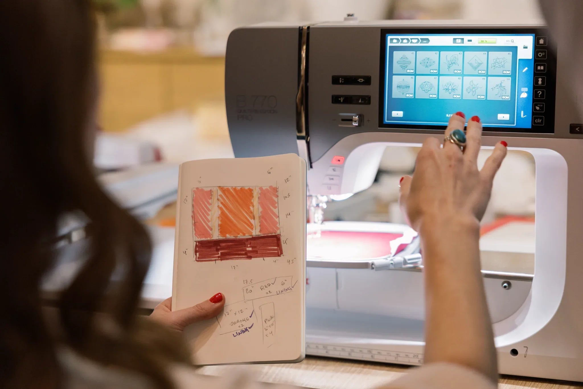 Machine à coudre et à broder BERNINA 770 QE PRO — en situation, atelier de quilting