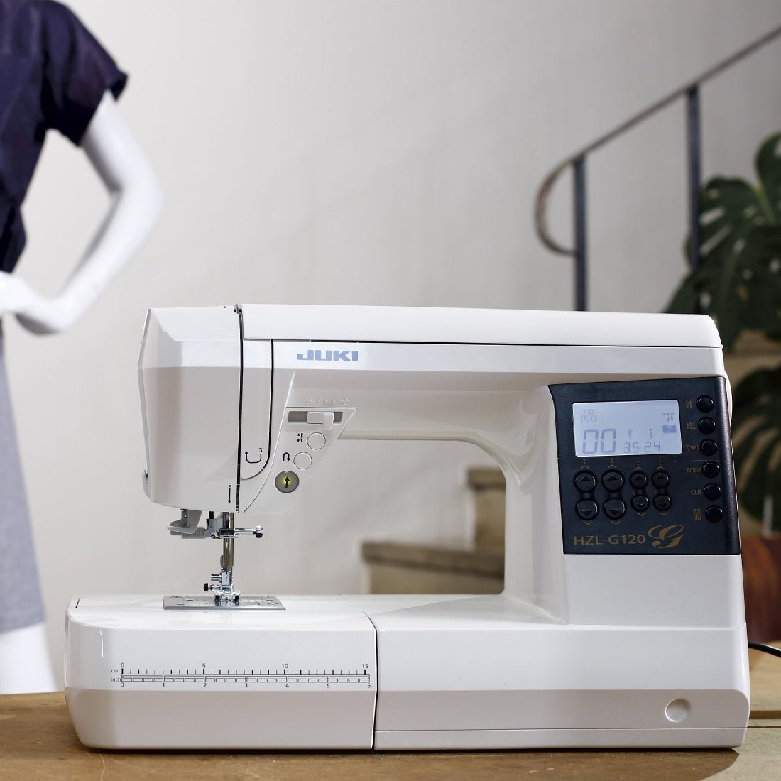 Machine à coudre JUKI HZL - G120