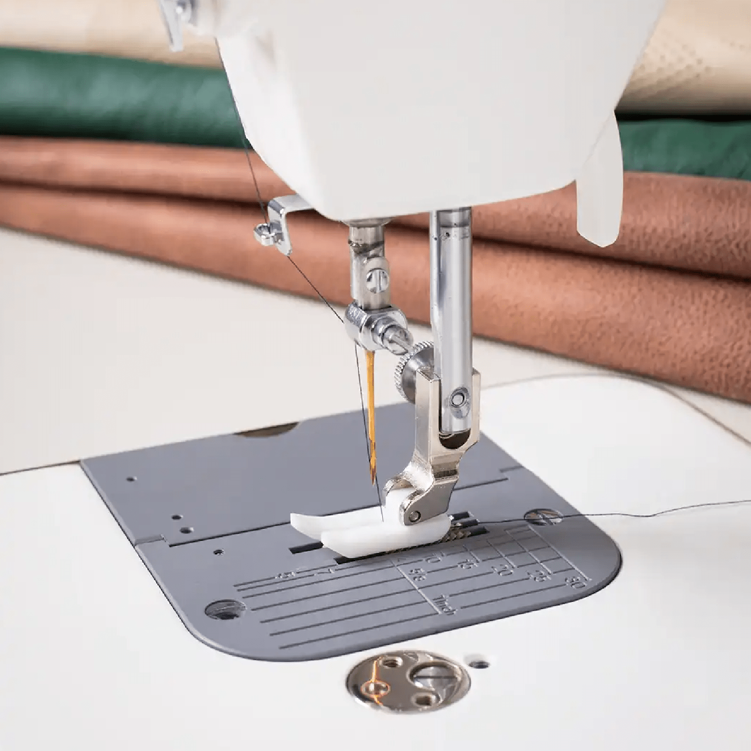 Machine à coudre semi - industrielle JUKI TL - 2300