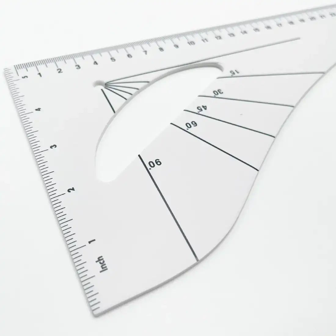 Règle courbe graduée pour couture et patronage