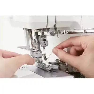 Service de location: Surjeteuse Juki MO - 3500