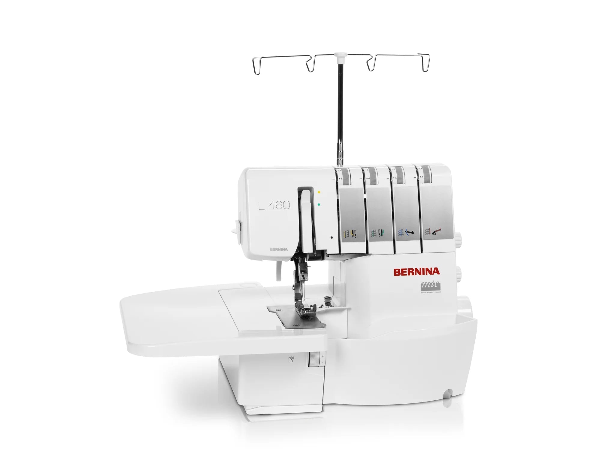 Surjeteuse BERNINA L 460 — en atelier
