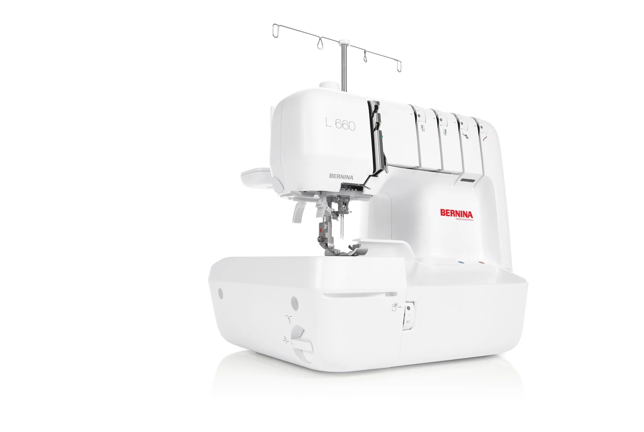 Surjeteuse BERNINA L 660 — en fonctionnement