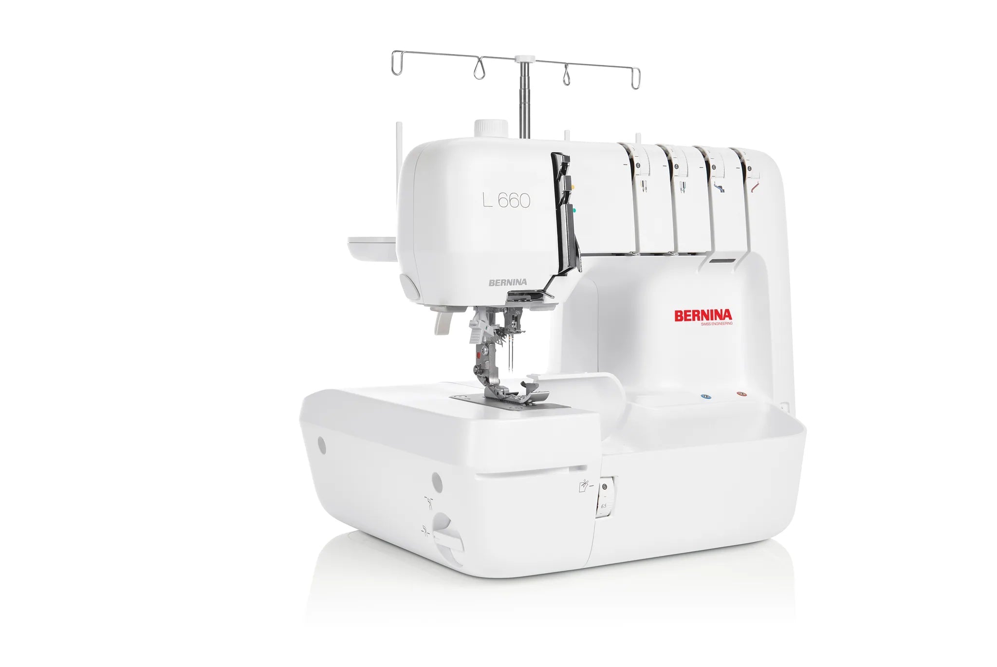 Surjeteuse BERNINA L 660 — en atelier