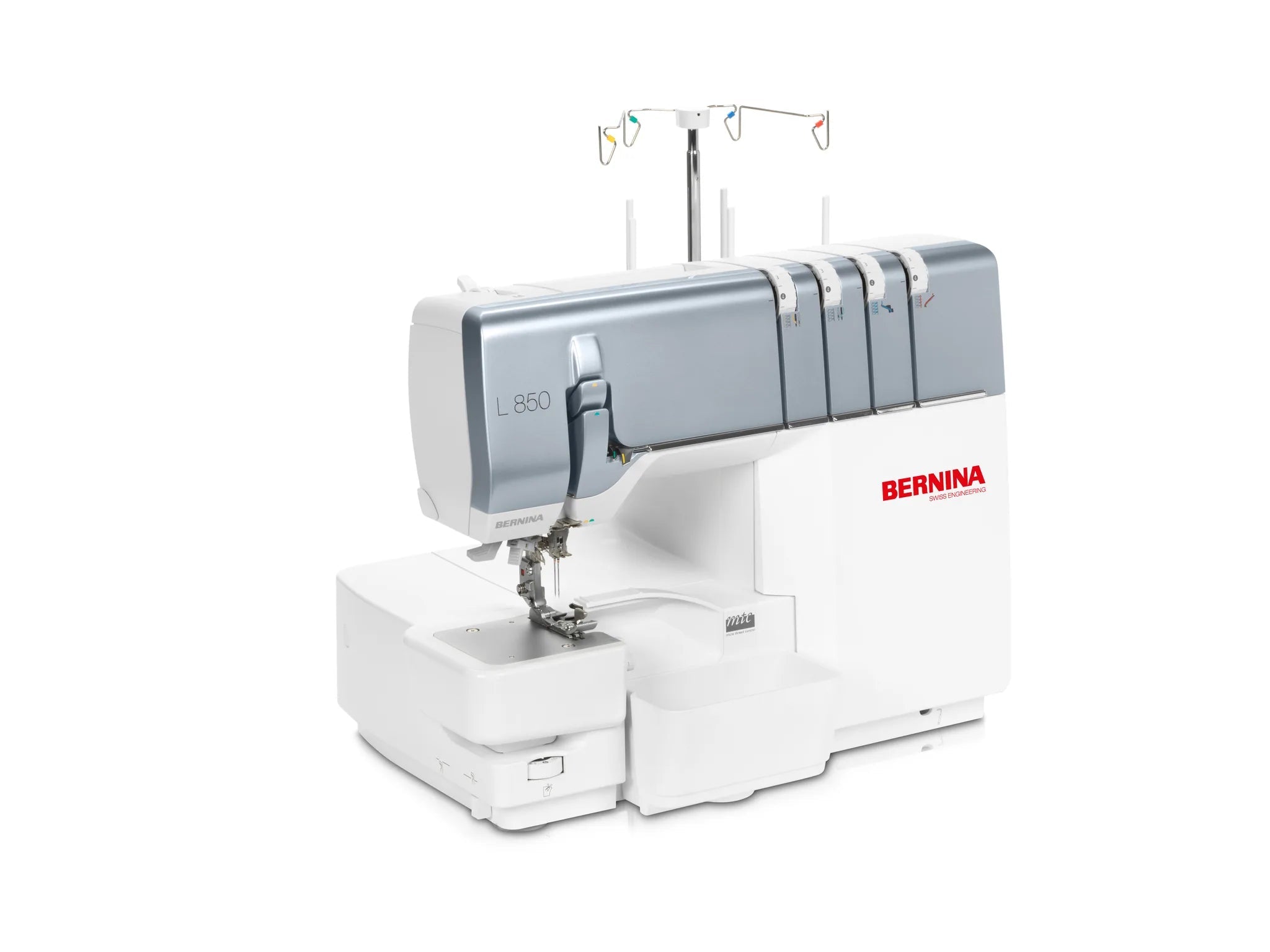 Surjeteuse BERNINA L 850 — vue trois quarts, avec table rallonge