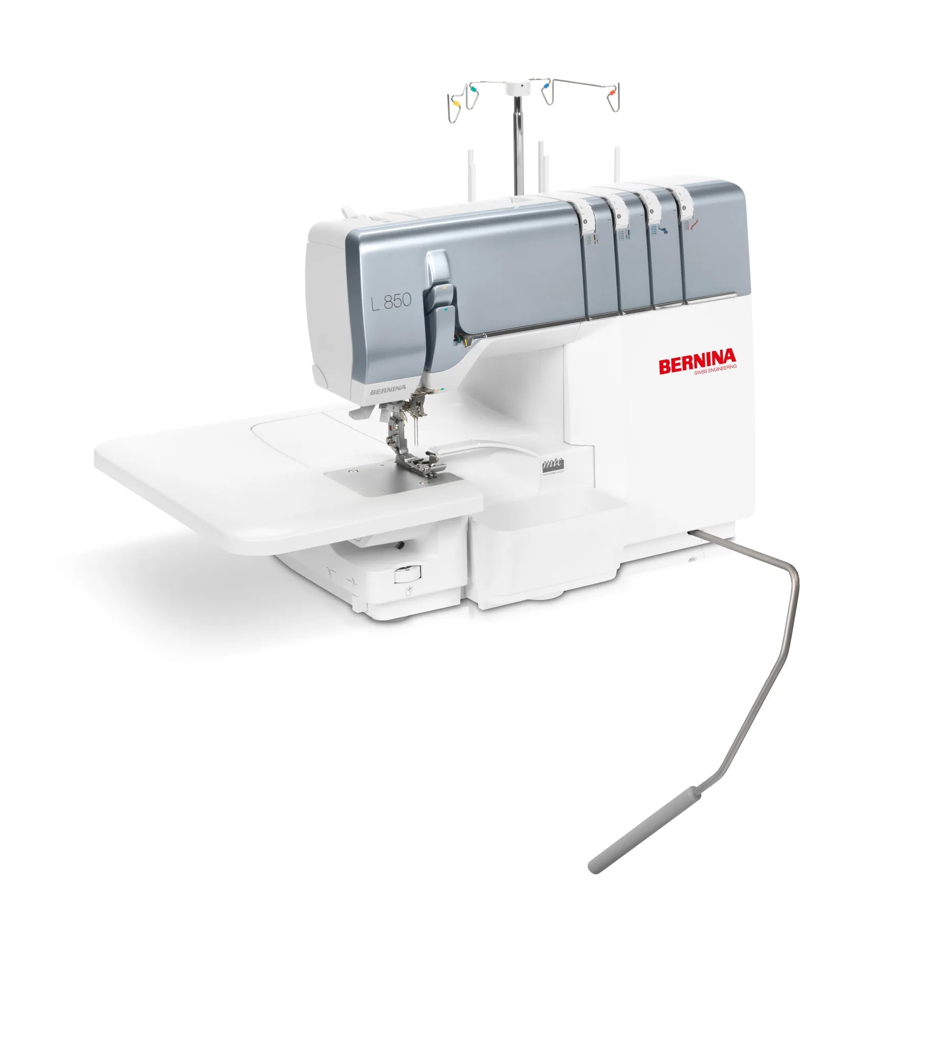 Surjeteuse BERNINA L 850 — vue trois quarts, avec table rallonge