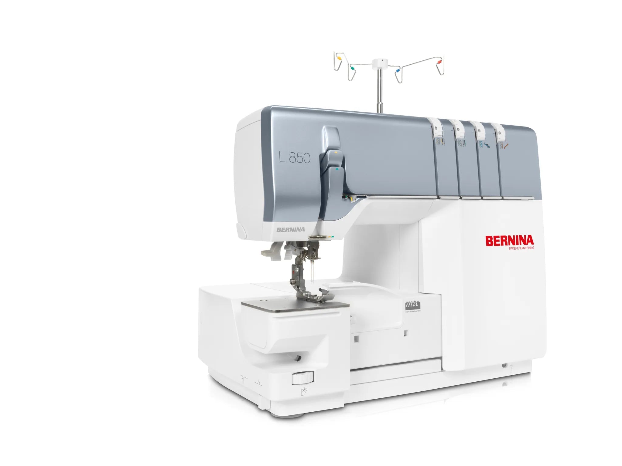 Surjeteuse BERNINA L 850 — en atelier