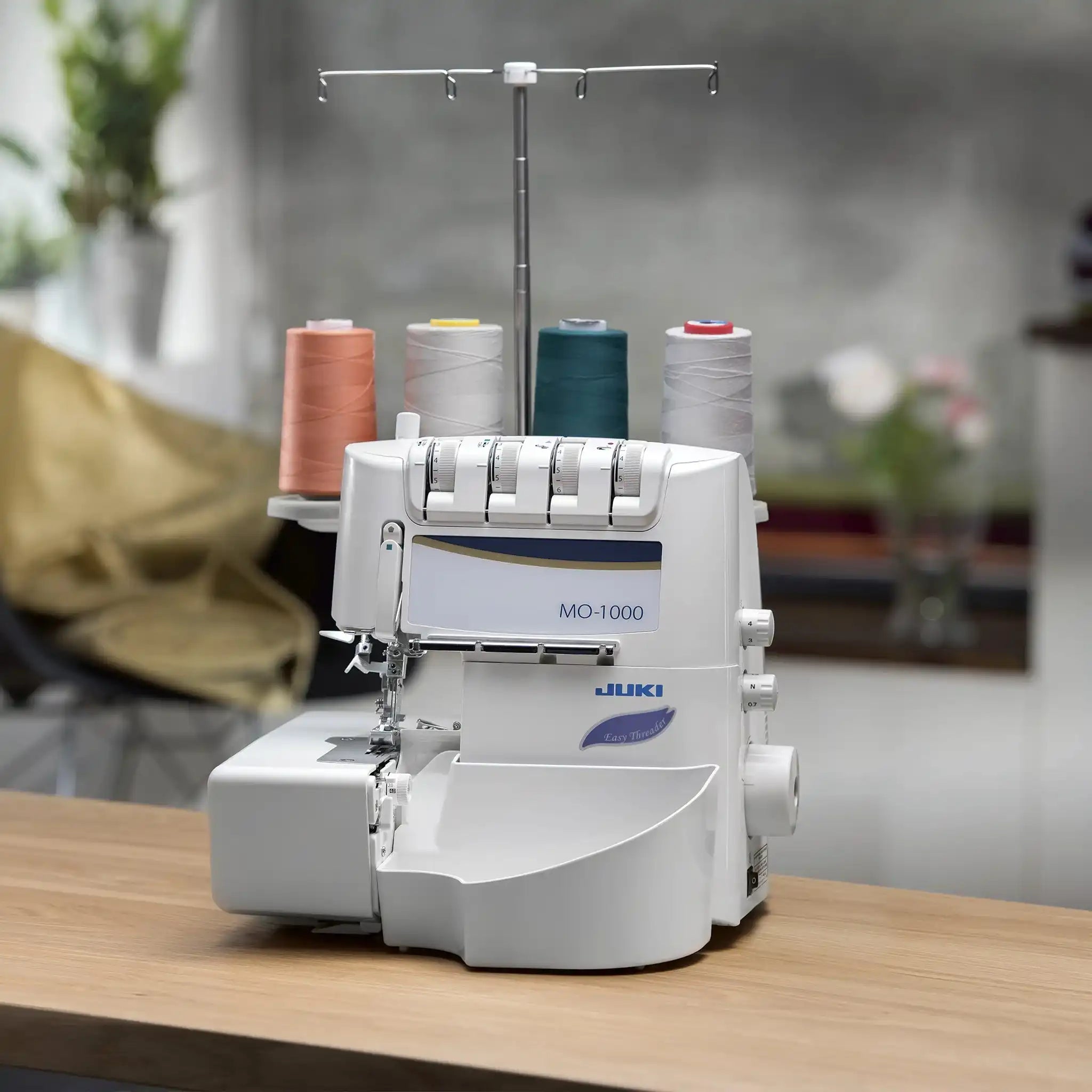 Surjeteuse JUKI MO - 1000