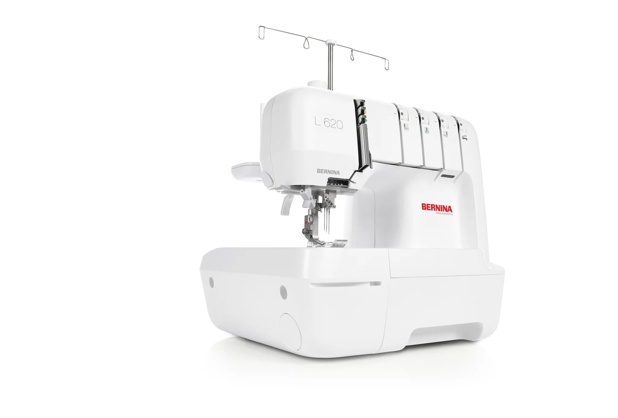 Surjeteuse-recouvreuse BERNINA L 620 — en fonctionnement