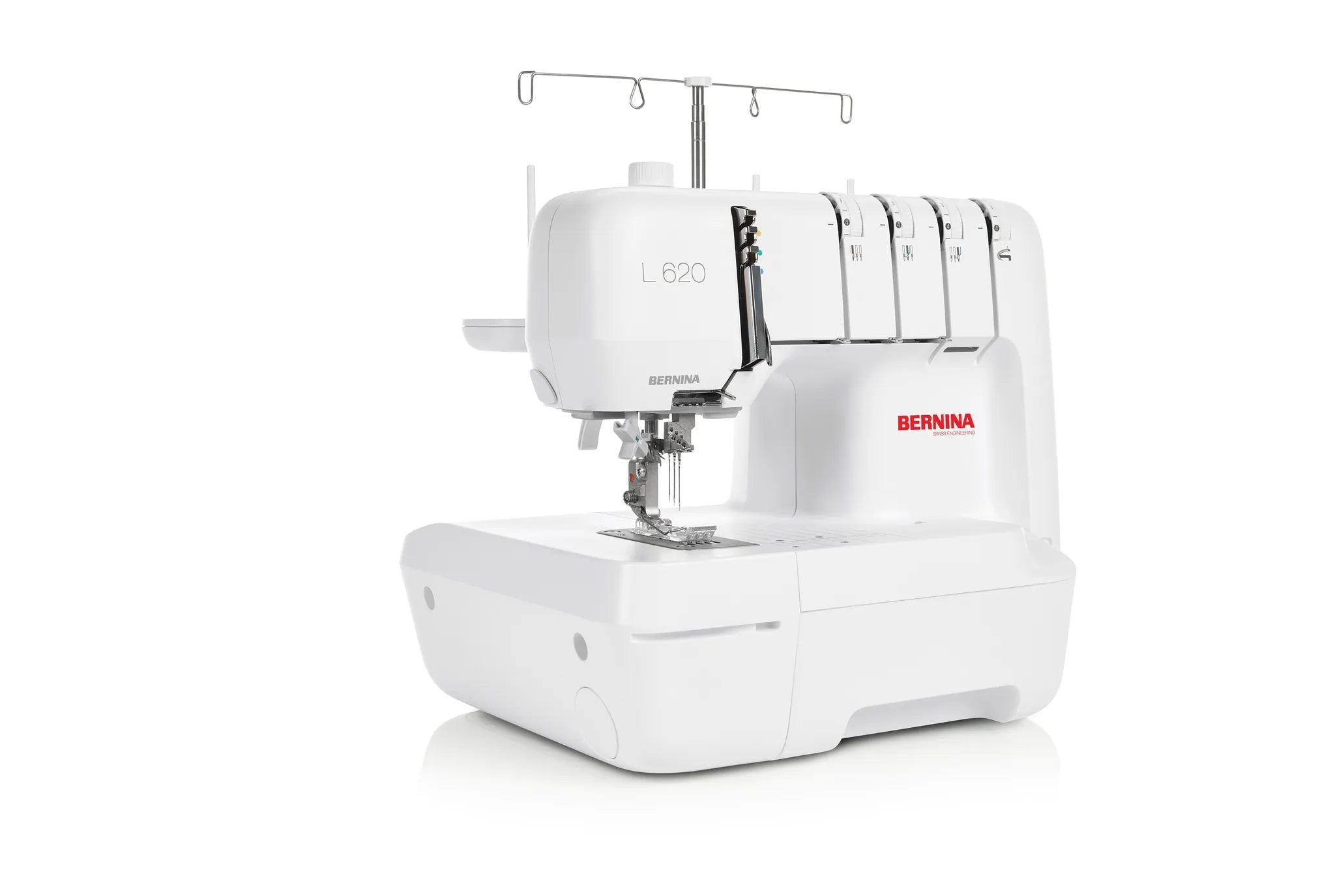 Surjeteuse-recouvreuse BERNINA L 620 — en atelier