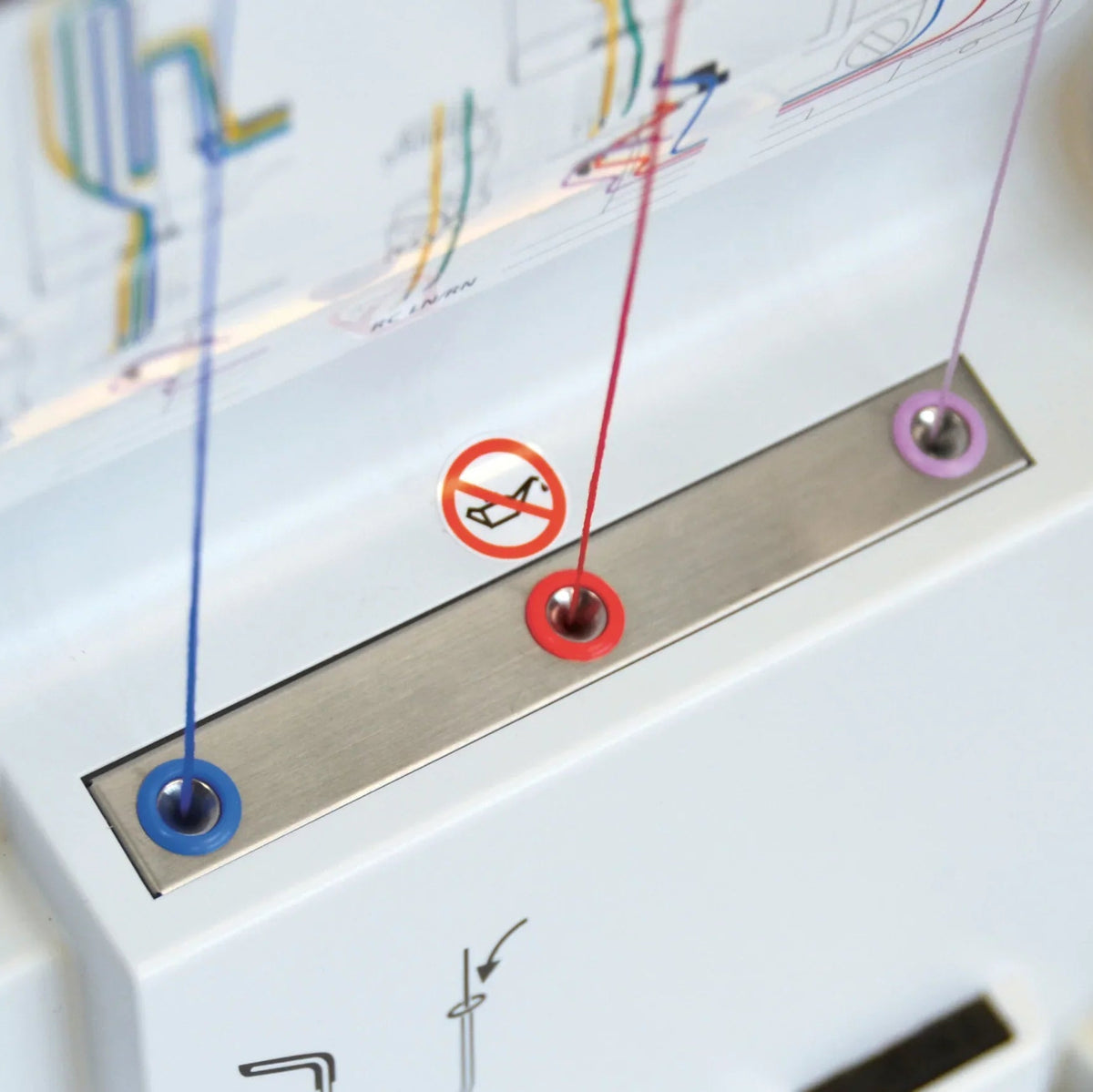 Surjeteuse-recouvreuse BERNINA L 890