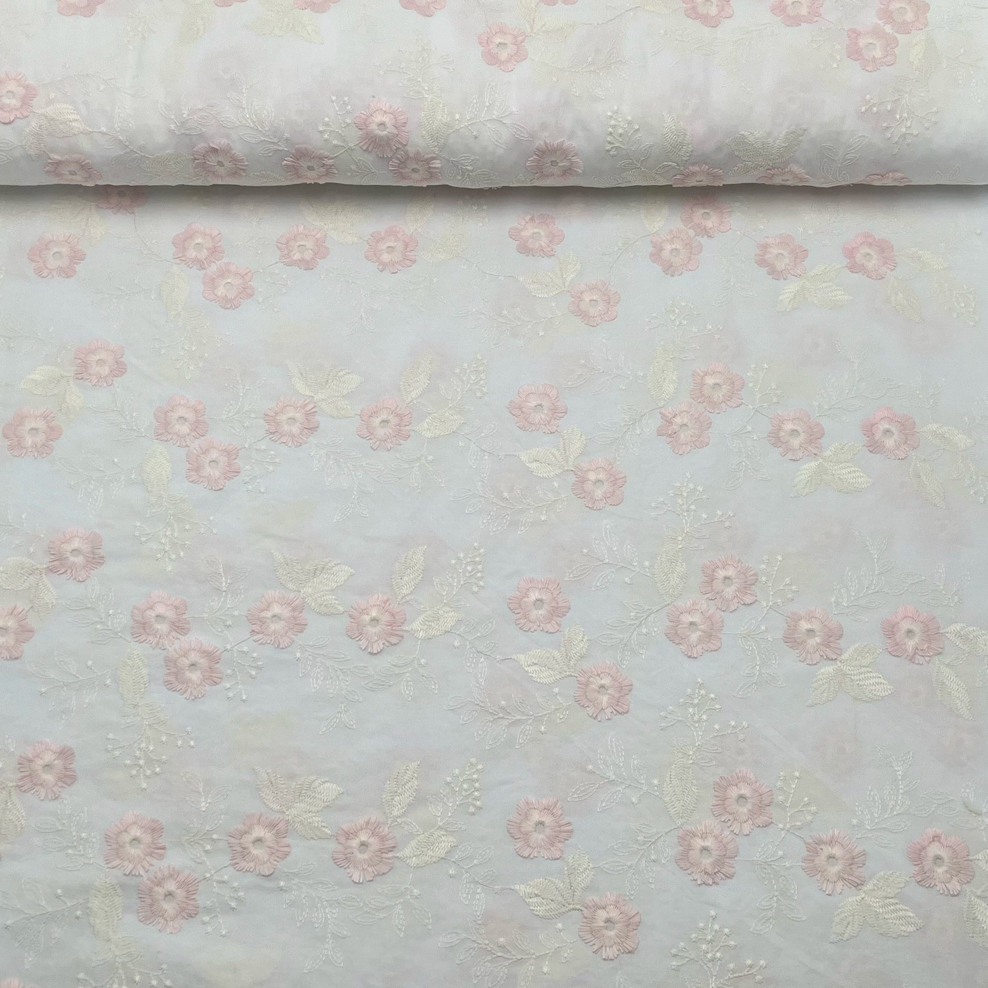 broderie_fleurs_rose