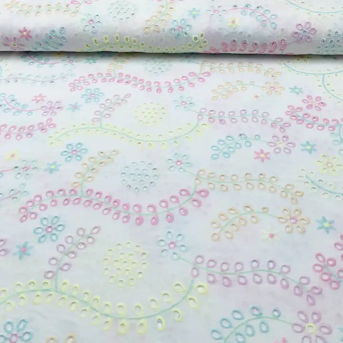 Tissu Broderie Anglaise Pastel