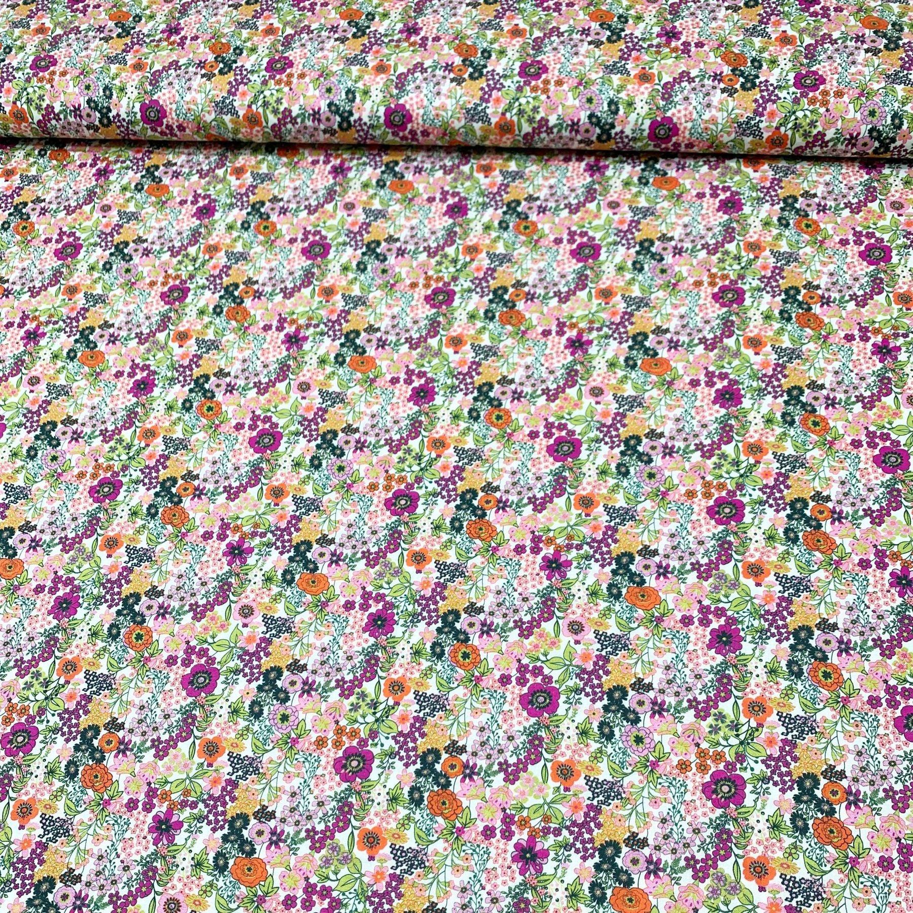 Tissu coton suisse style liberty fleurs fleurs pensée violet et orange