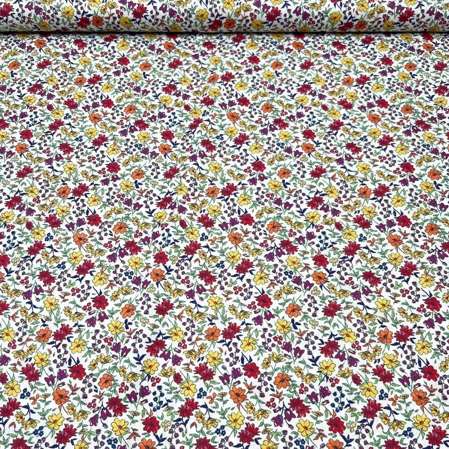 Tissu coton suisse style liberty pivoine rouge et ocre