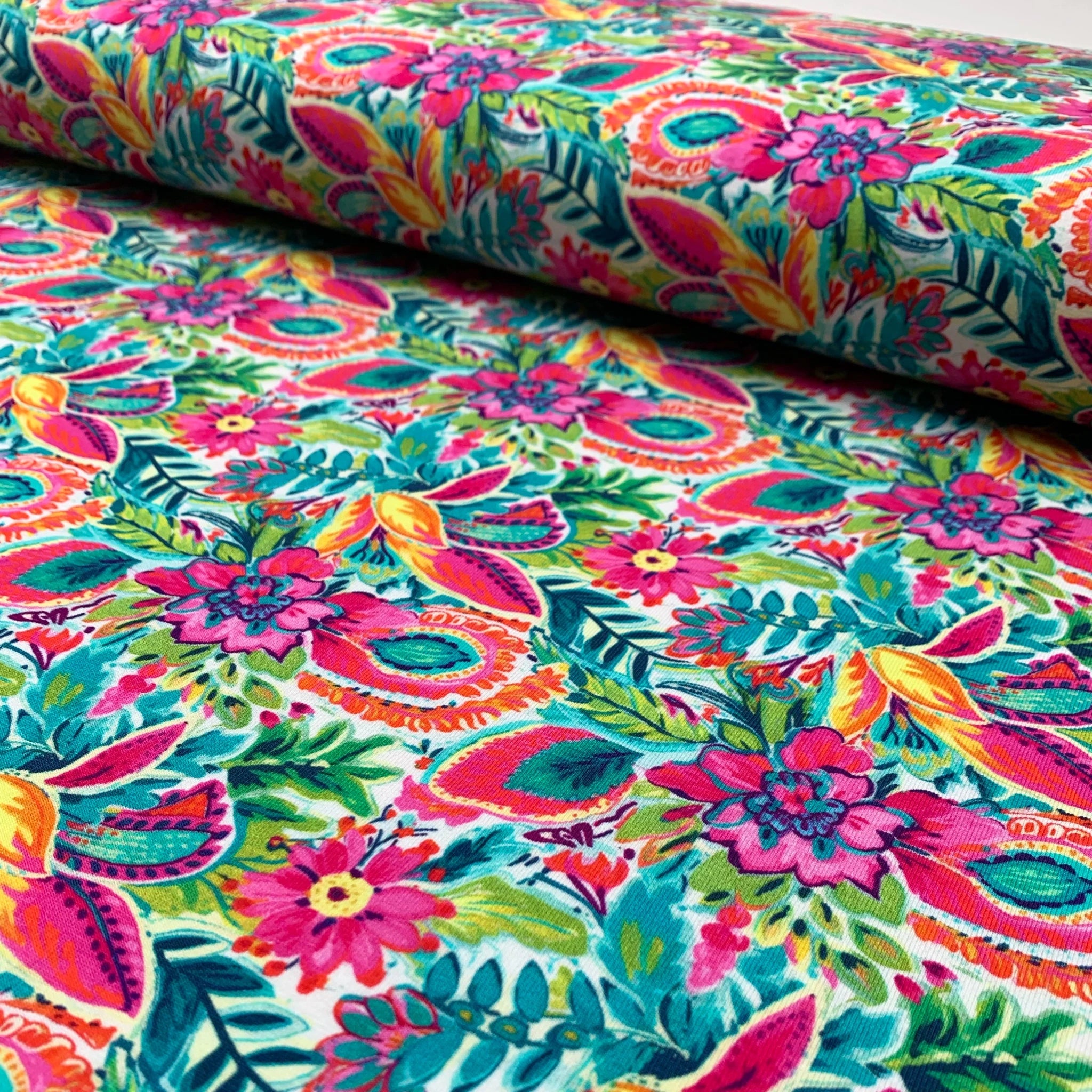 tissu-jersey-fleurs-exotiques
