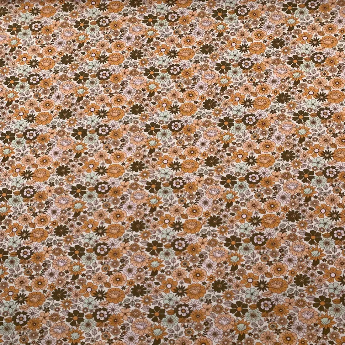 Tissu Jersey de Coton Vintage Floral - Élégance Rétro et Confort Absolu