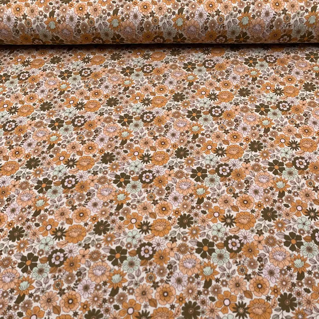 Tissu Jersey de Coton Vintage Floral - Élégance Rétro et Confort Absolu