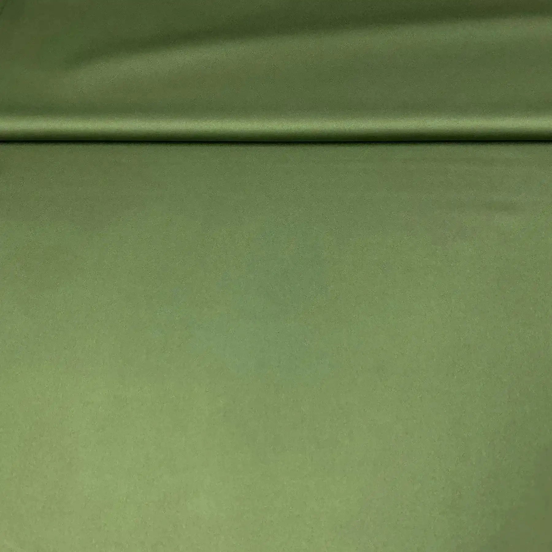 Tissu satin vert