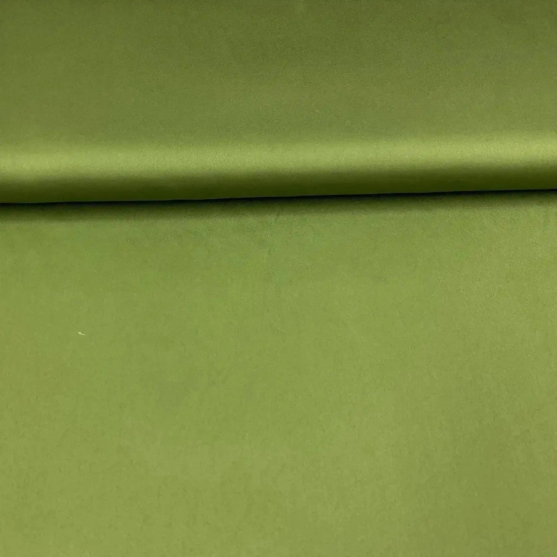 Tissu satin vert olive