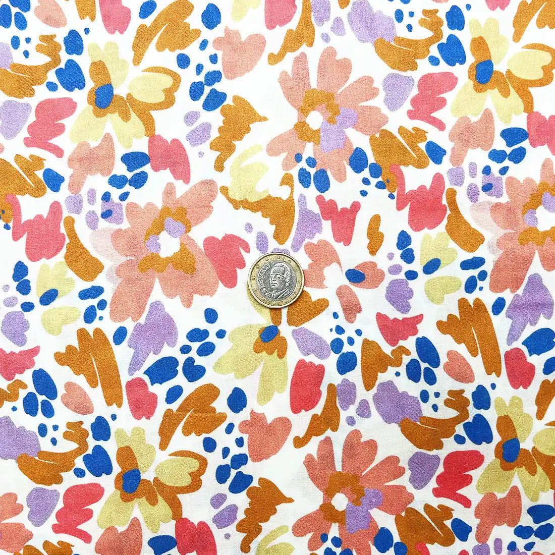 Tissu Fleuri Liberty Moderne – Multicolore sur Fond Ivoire