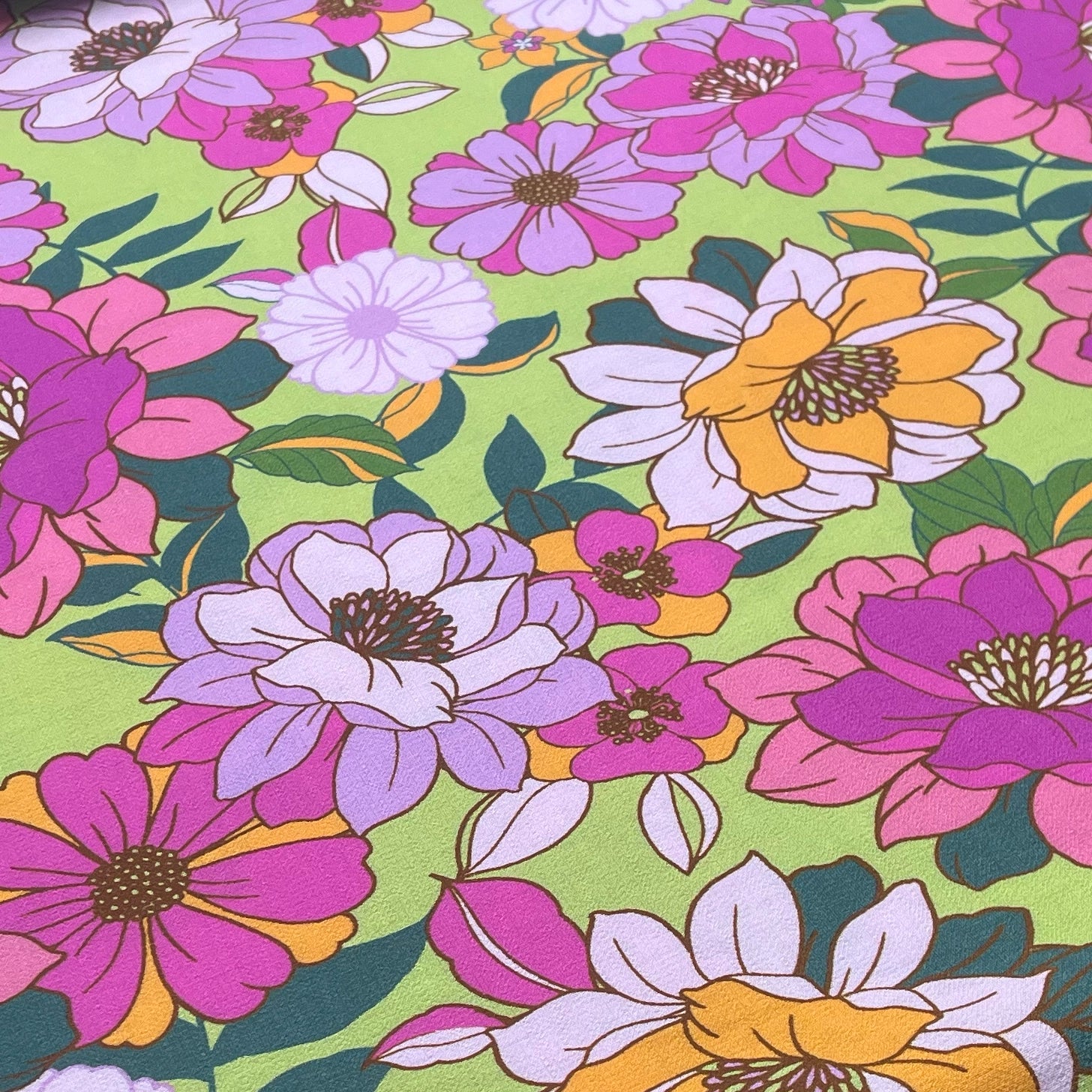 Tissu viscose crêpe fleurs de printemps