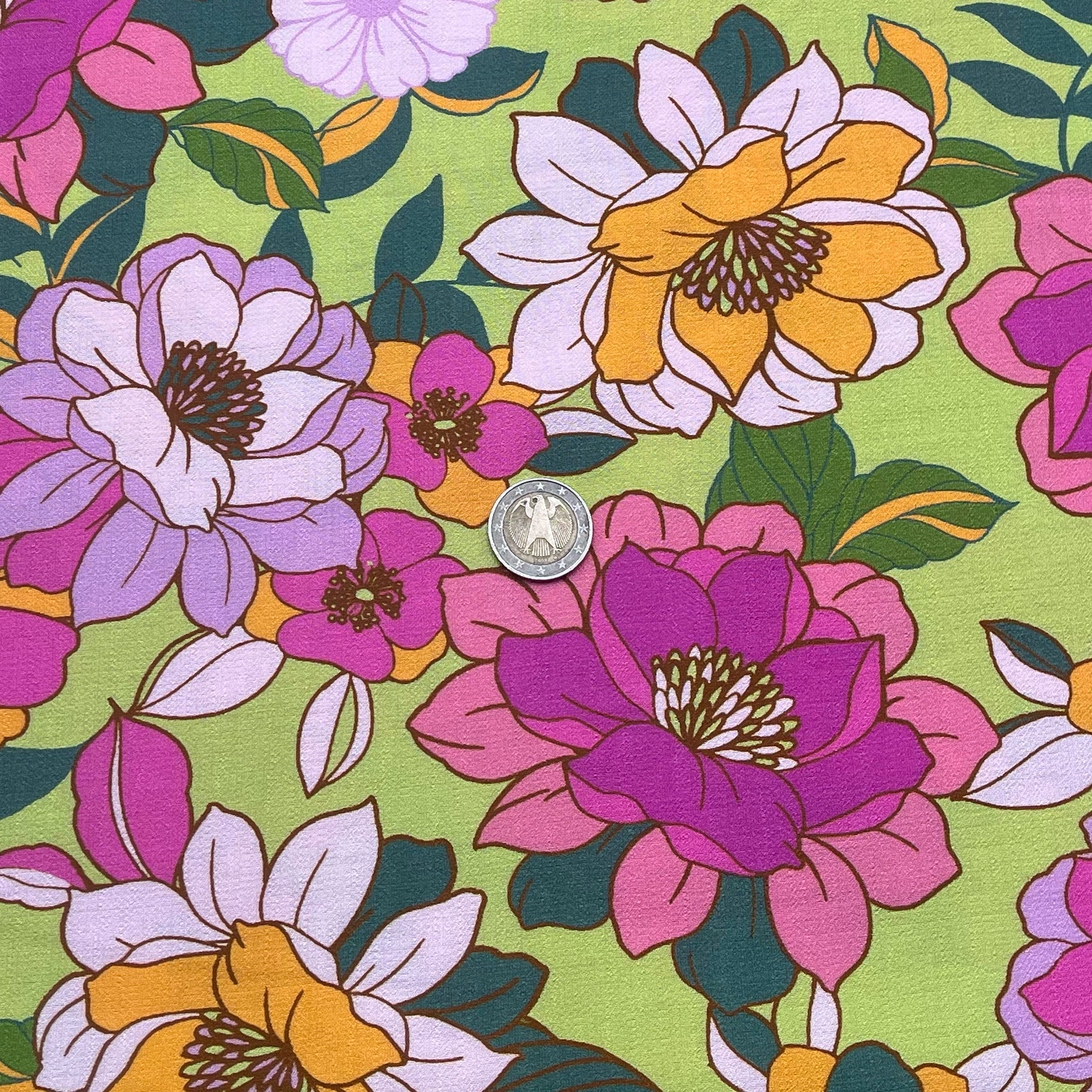 Tissu viscose crêpe fleurs de printemps