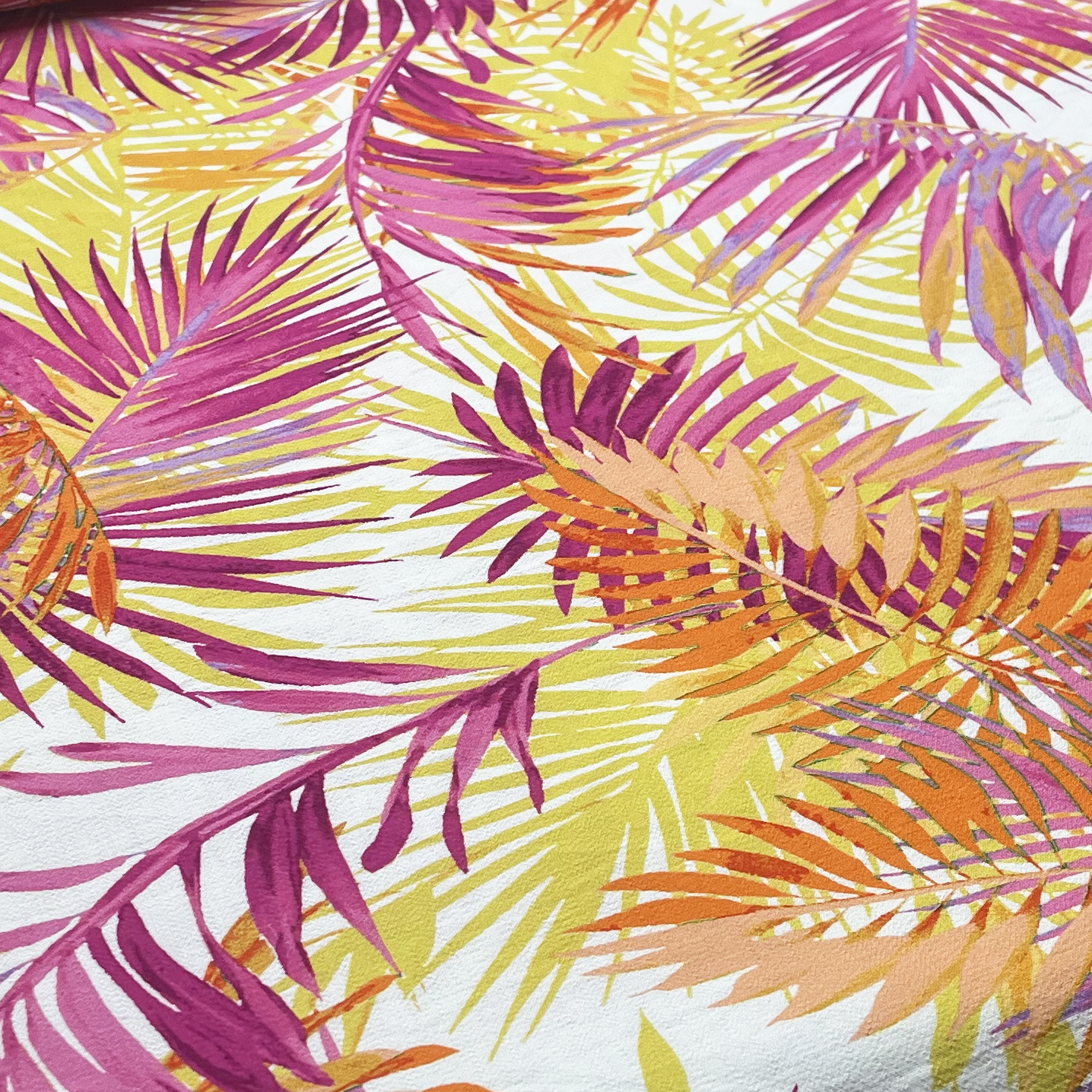 Tissu viscose crêpe jungle tropicale coloré