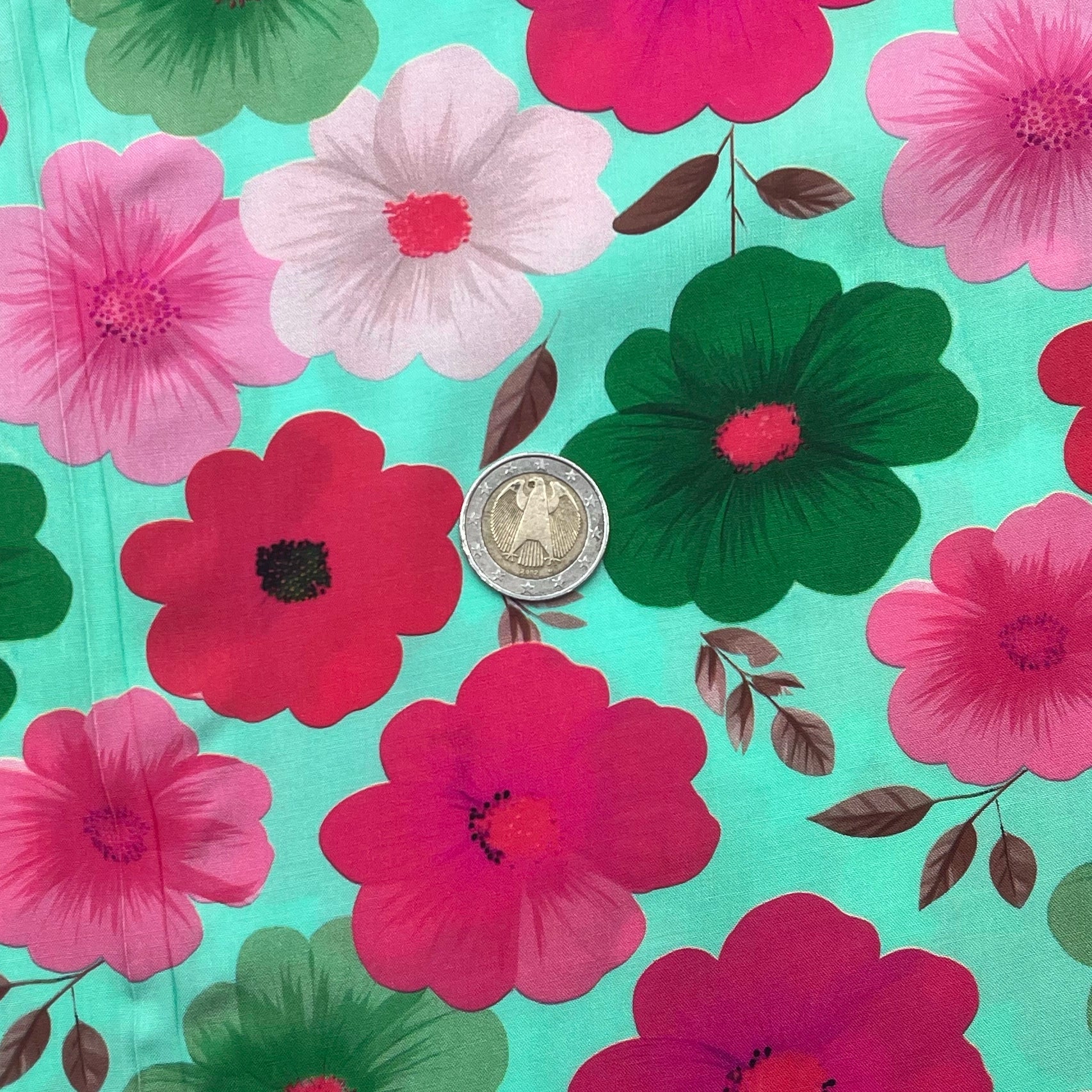 tissu_viscose_jardin_fleuri_menthe_et_rose