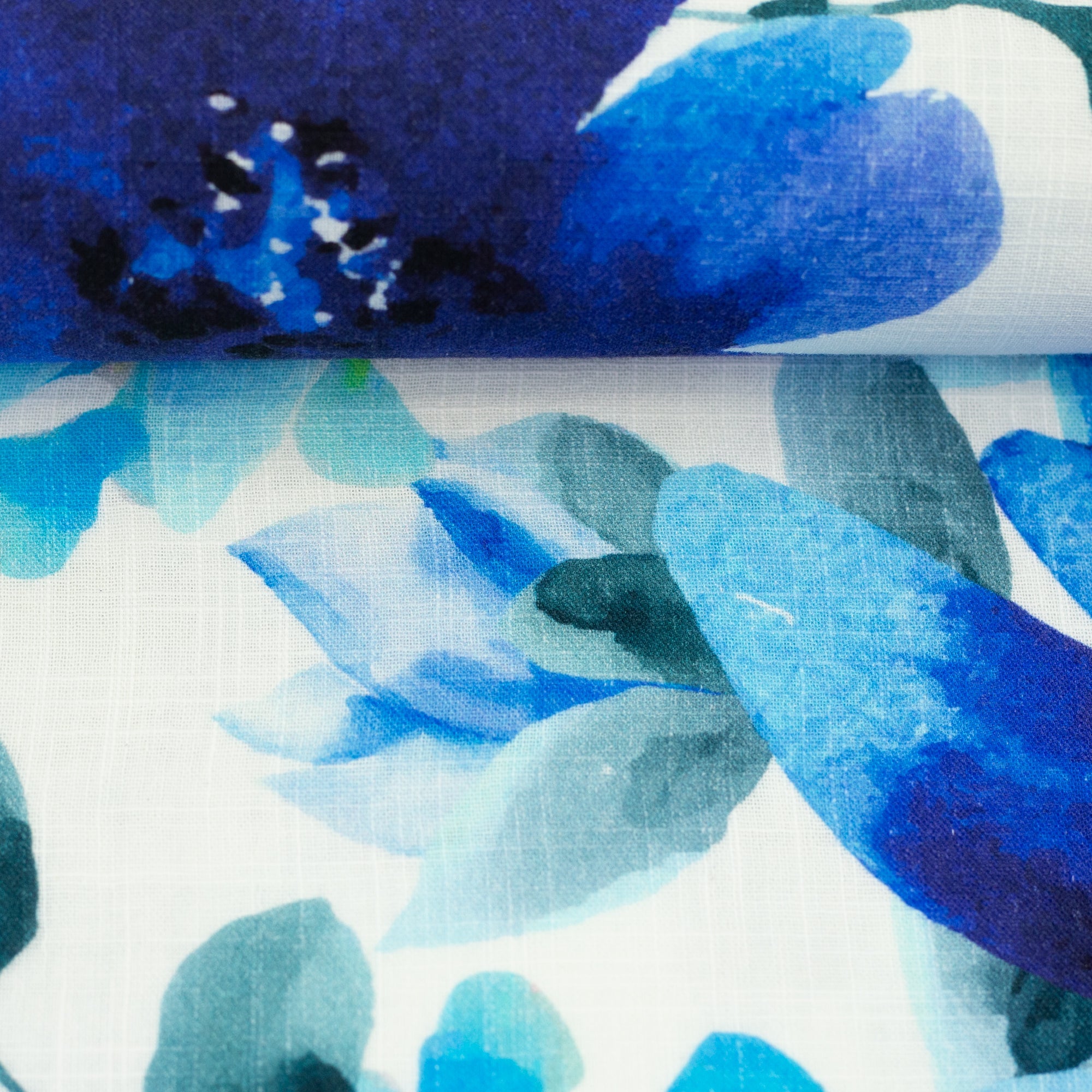 Tissus double gaze fleurs bleu aquarelle